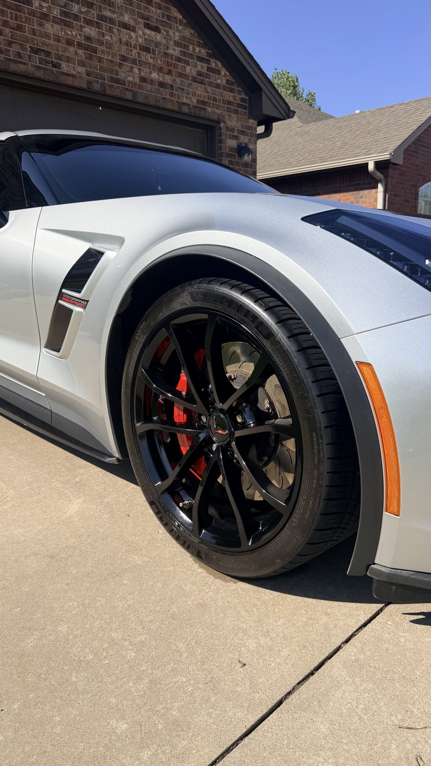 Corvette wheels and fender
